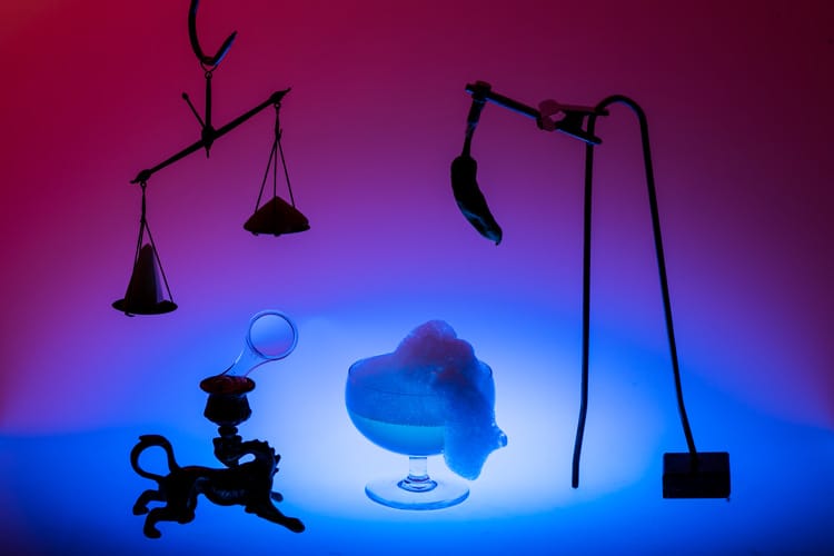 Set fotográfico con luces led y coctail peruano espumoso.